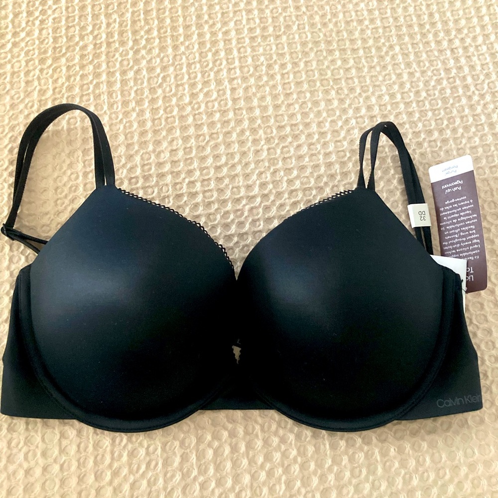 Calvin Klein Women's Liquid Touch Bra 32DD